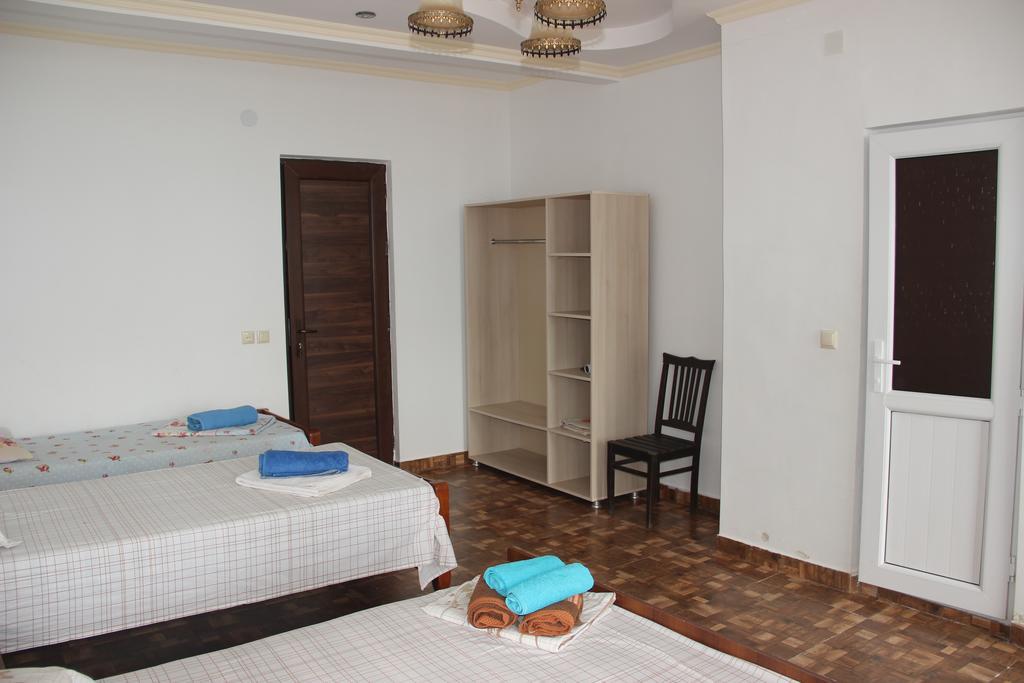 Badu Guest House Kvariati Exterior photo