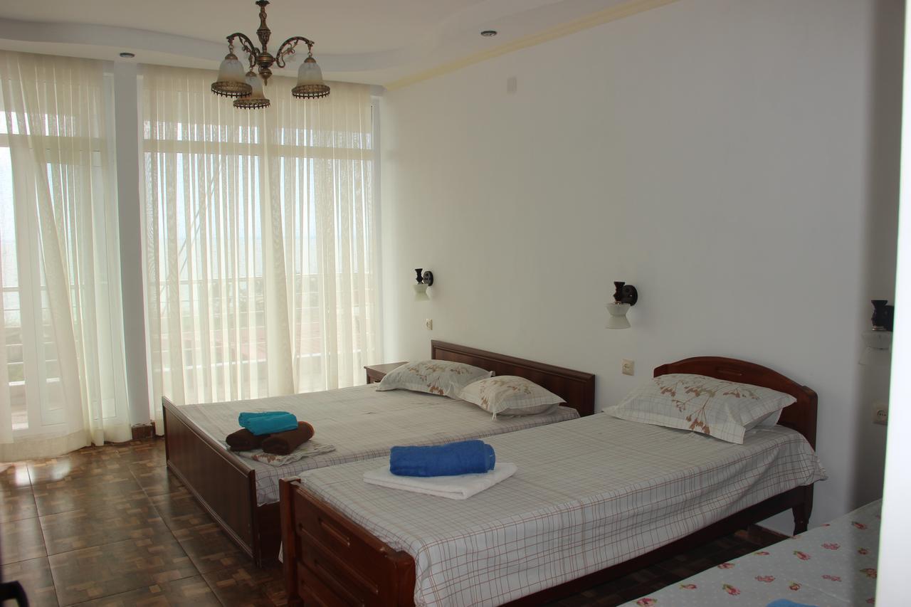 Badu Guest House Kvariati Exterior photo