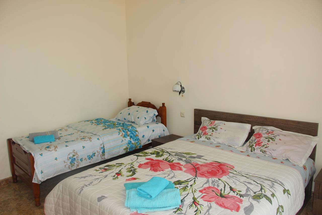 Badu Guest House Kvariati Exterior photo